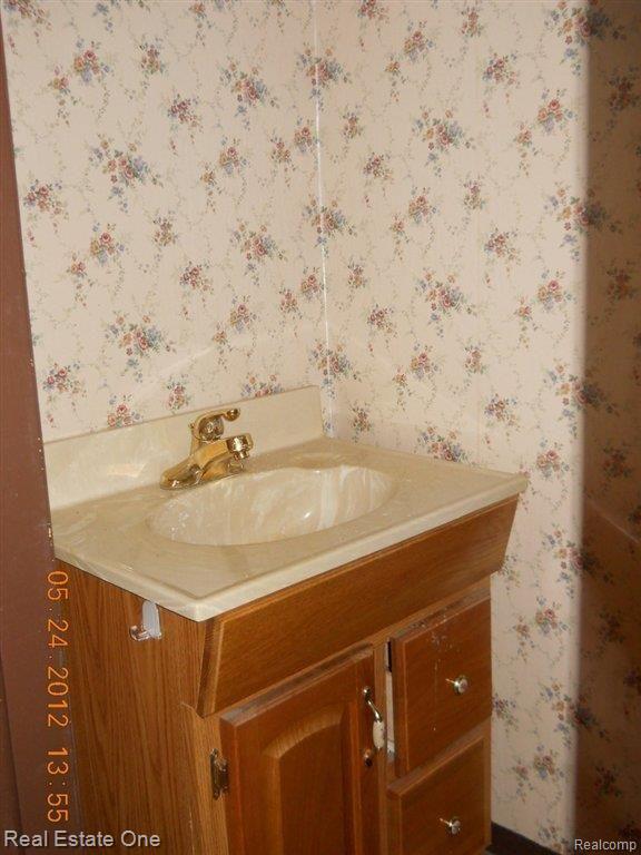 250 Sanders Road Oxford, MI 48371 - Photo 16 of 25 DSCN0045.jpg