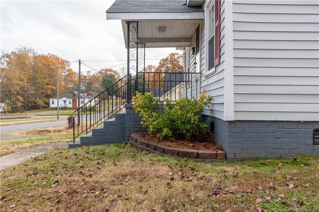 703 Ruth Avenue Kannapolis, NC 28083 - Photo 2 of 28 Gallery Image 2