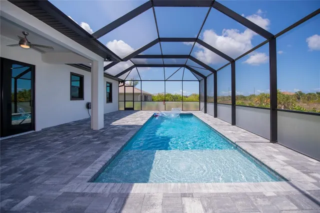 $575,000 | 11 Pinehurst Court, Rotonda West, FL 33947