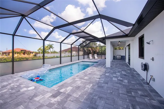 $575,000 | 11 Pinehurst Court, Rotonda West, FL 33947
