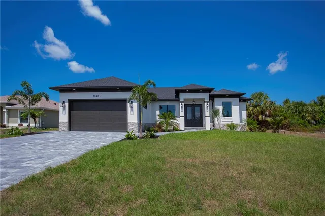 $575,000 | 11 Pinehurst Court, Rotonda West, FL 33947