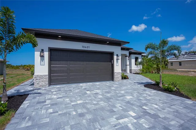 $575,000 | 11 Pinehurst Court, Rotonda West, FL 33947