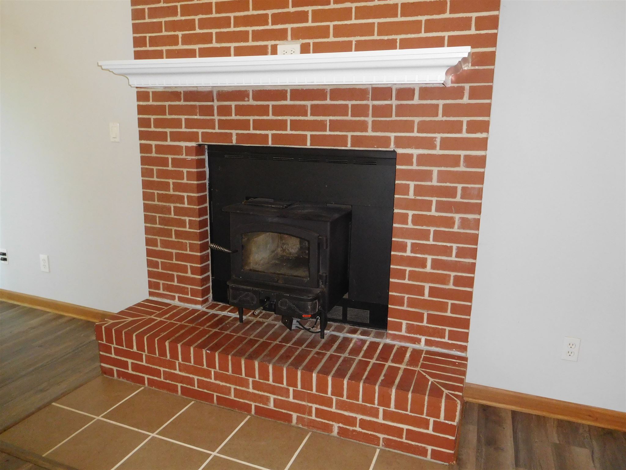 8499 West Elwren Road Bloomington, IN 47403 - Photo 13 of 32 Gallery Image 13