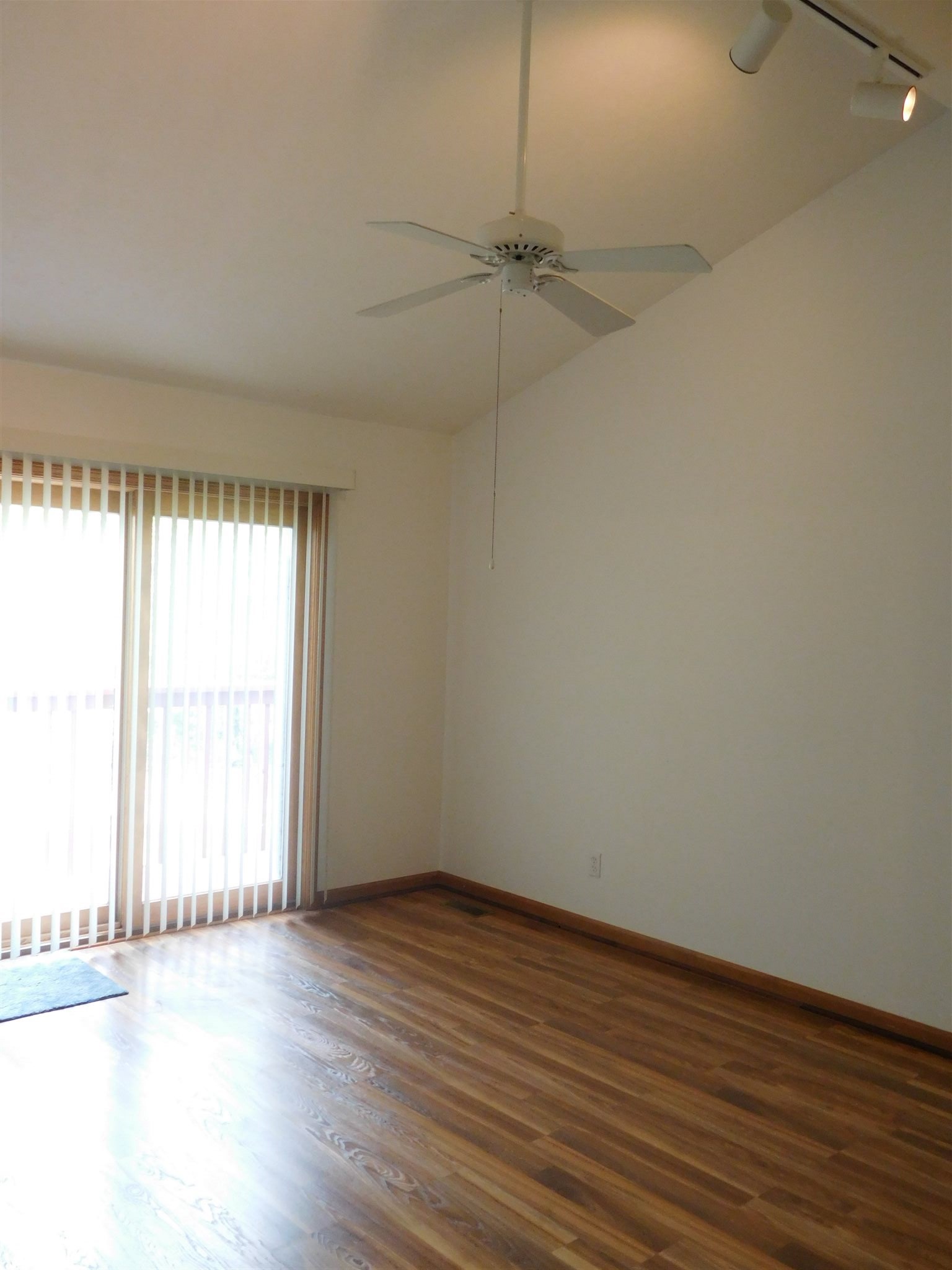 8499 West Elwren Road Bloomington, IN 47403 - Photo 26 of 32 Gallery Image 26