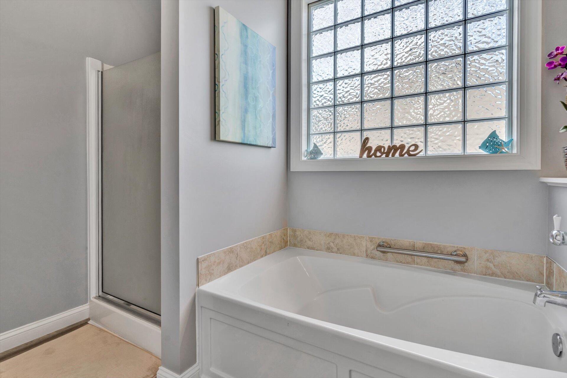 1217 Mountain View Road Vinton, VA 24179 - Photo 24 of 31 a bathroom with a bathtub