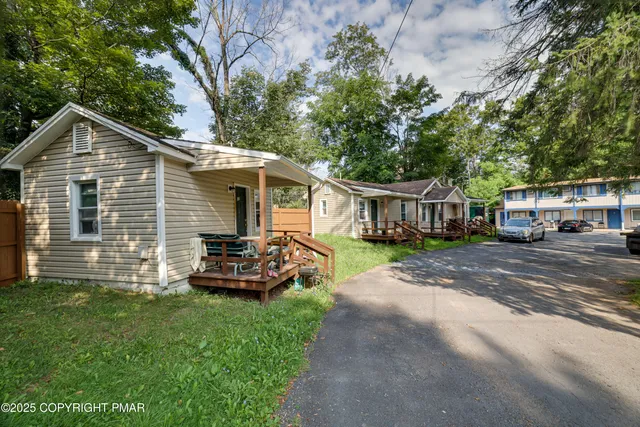 $1,950,000 | 2413 Route 390 Canadensis Pa, Canadensis, PA 18325