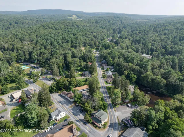 $1,950,000 | 2413 Route 390 Canadensis Pa, Canadensis, PA 18325