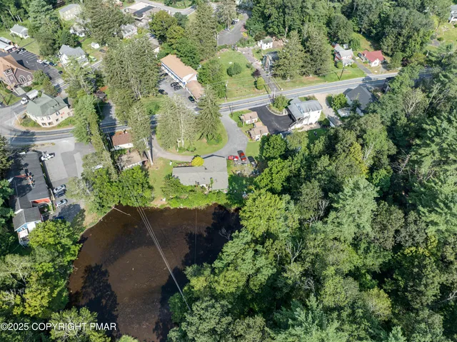 $1,950,000 | 2413 Route 390 Canadensis Pa, Canadensis, PA 18325