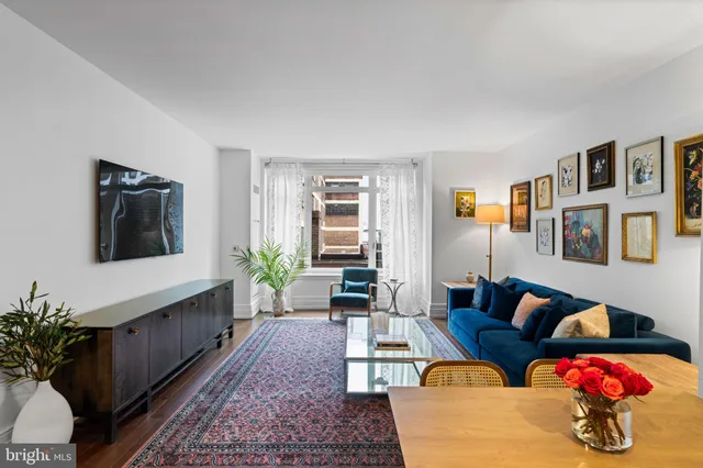 $3,850 | 130 South 18th Street, Unit 402, Philadelphia, PA 19103