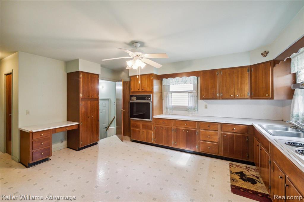 274 West Newark Road Lapeer, MI 48446 - Photo 9 of 41