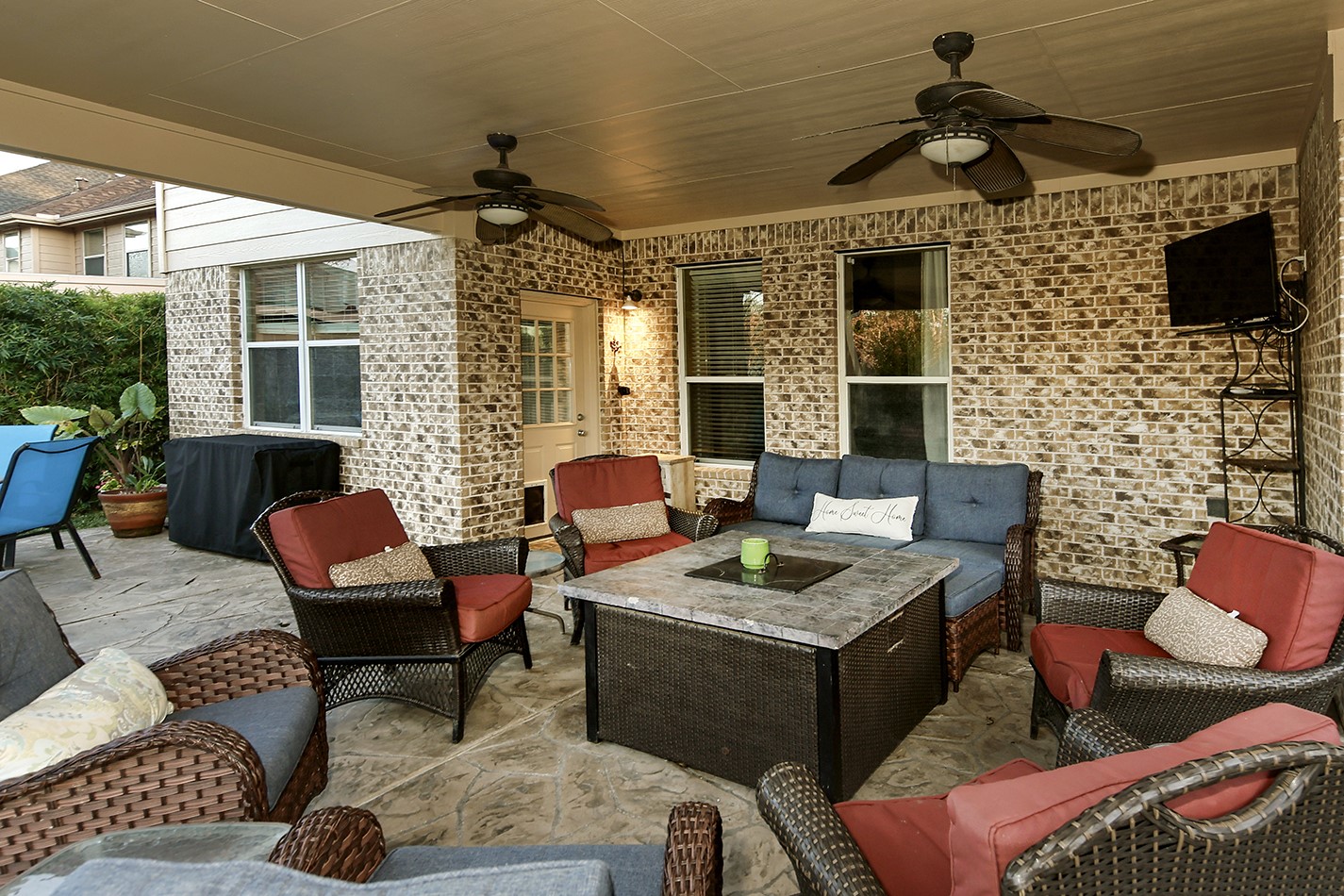 610 Manchester Trail Drive Spring, TX 77373 - Photo 2 of 35