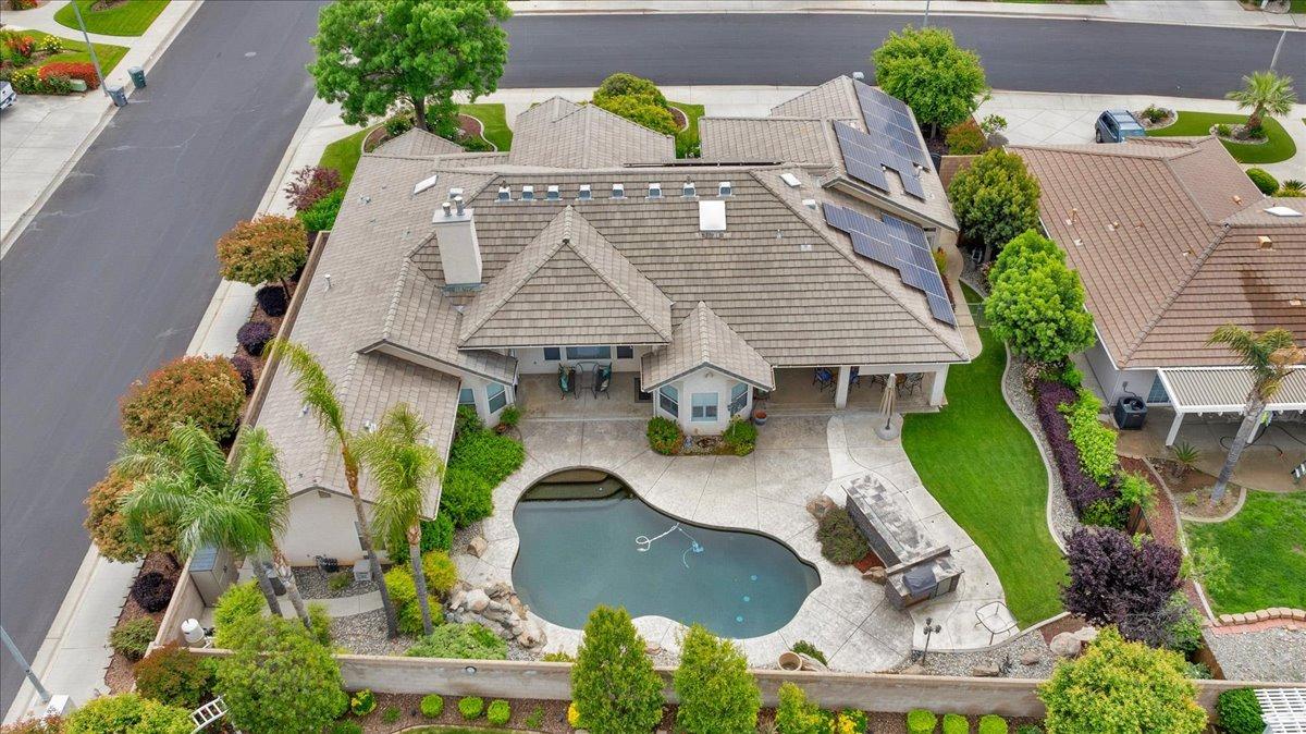 2881 Indianapolis Avenue Clovis, CA 93611 - Photo 72 of 76 an aerial view of a house with garden space and street view