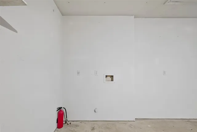 a view of backyard with tree