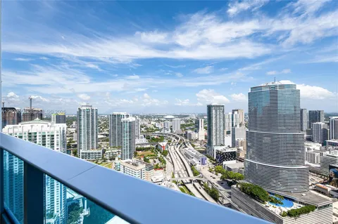 $875,000 | 200 Biscayne Blvd Way, Unit 4812, Miami, FL 33131