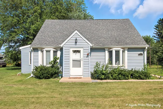 $1,800 | 37319 Granada Boulevard, Lake Villa, IL 60046