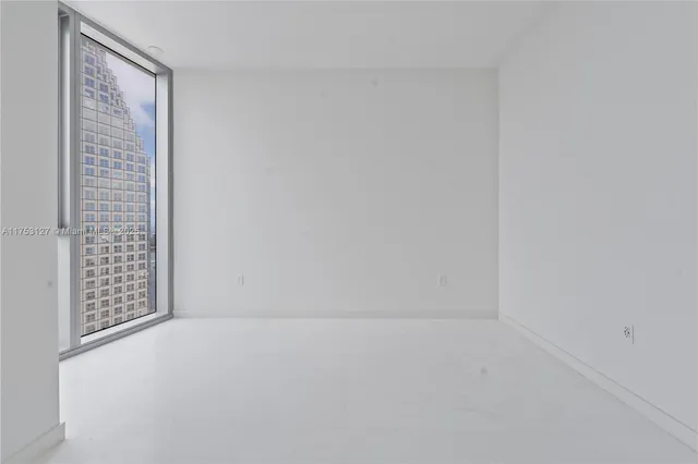 $32,000 | 300 Biscayne Blvd Way, Unit 4204, Miami, FL 33131