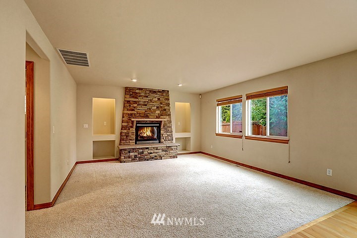 211 196th Place Southwest Bothell, WA 98012 - Photo 5 of 19