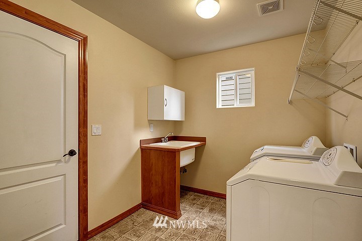 211 196th Place Southwest Bothell, WA 98012 - Photo 9 of 19