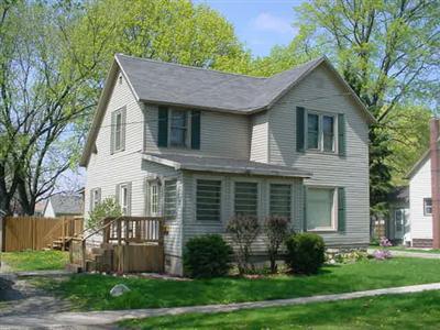 212 North Douglas Avenue Three Rivers, MI 49093 - Photo 1 of 3 Primary Photo