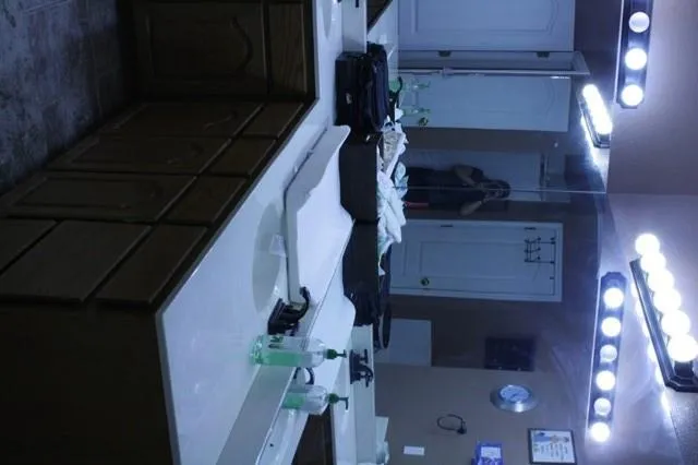 a view of livingroom with furniture