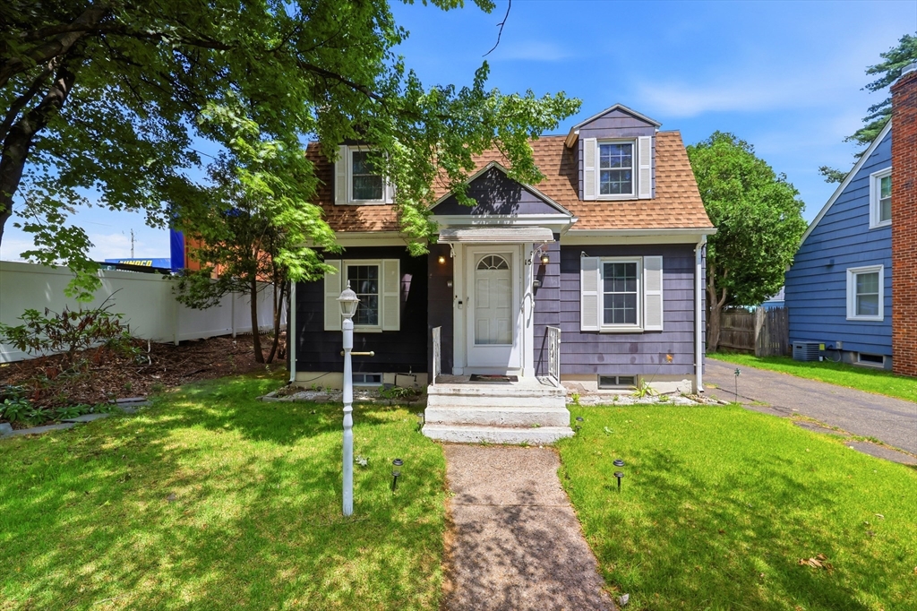 15 Lucerne Road Springfield, MA 01119 - Photo 1 of 22