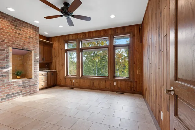 $1,299,000 | 315 West Highland Drive, Oconto Falls, WI 54154