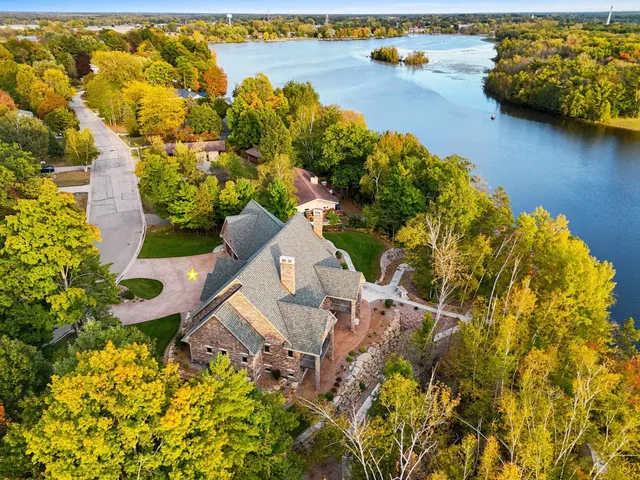 $1,299,000 | 315 West Highland Drive, Oconto Falls, WI 54154