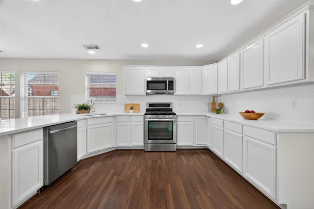 $399,500 | 2503 Falcon Ridge Street, Pearland, TX 77584