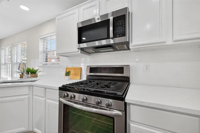 $399,500 | 2503 Falcon Ridge Street, Pearland, TX 77584