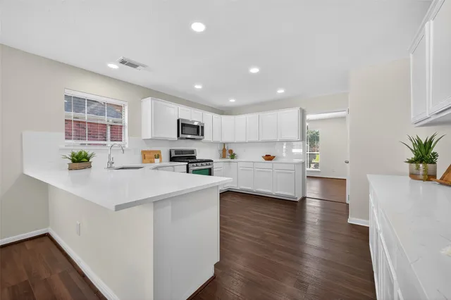 $399,500 | 2503 Falcon Ridge Street, Pearland, TX 77584