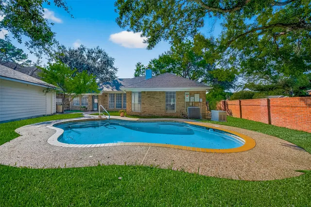 $399,500 | 2503 Falcon Ridge Street, Pearland, TX 77584