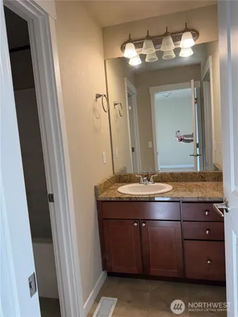 $3,150 | 2715 158th Place Southwest, Lynnwood, WA 98087