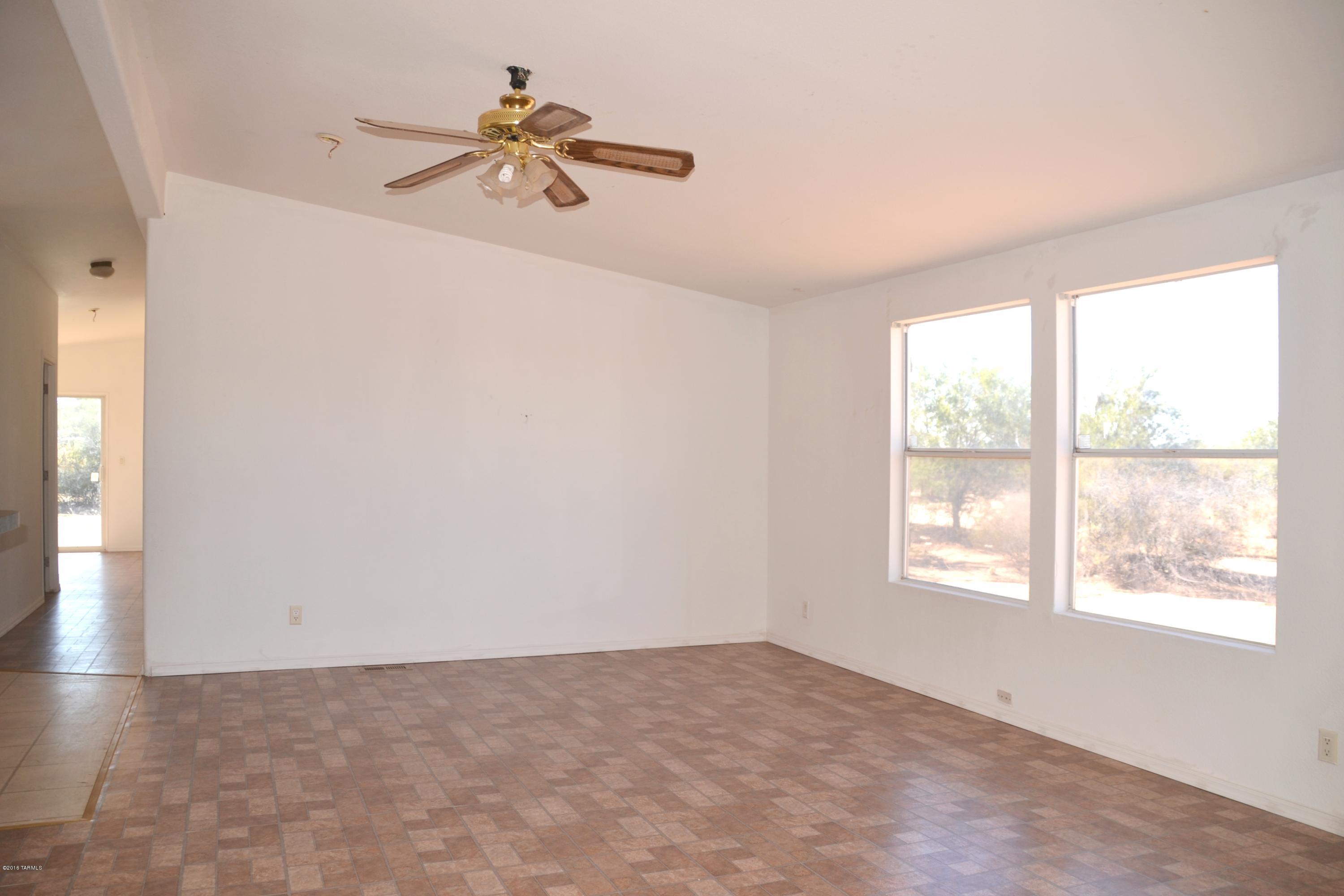 11481 West Ina Road Tucson, AZ 85743 - Photo 7 of 37 Gallery Image 7