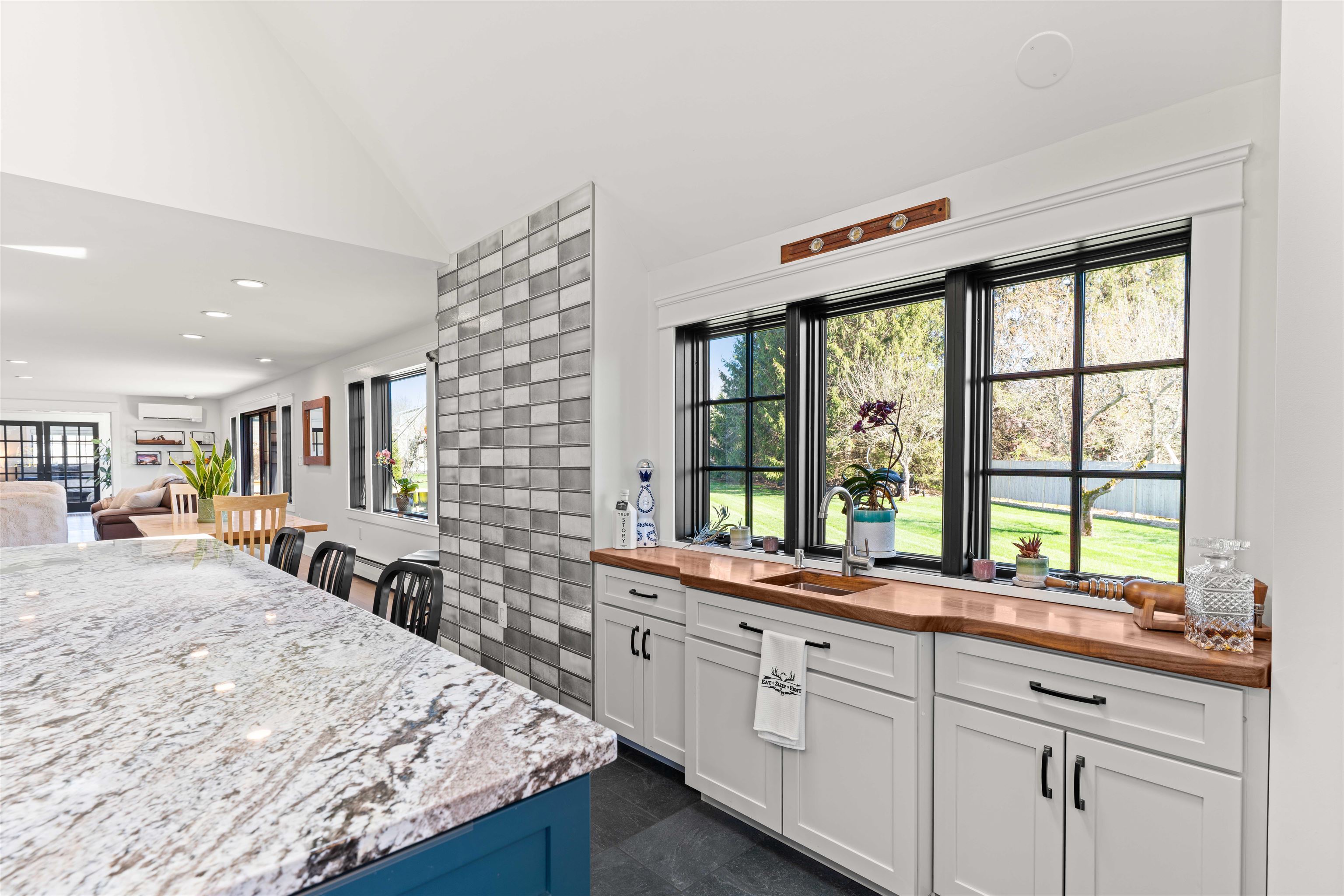 4 Apple Way Stratham, NH 03885 - Photo 8 of 59 Gallery Image 8