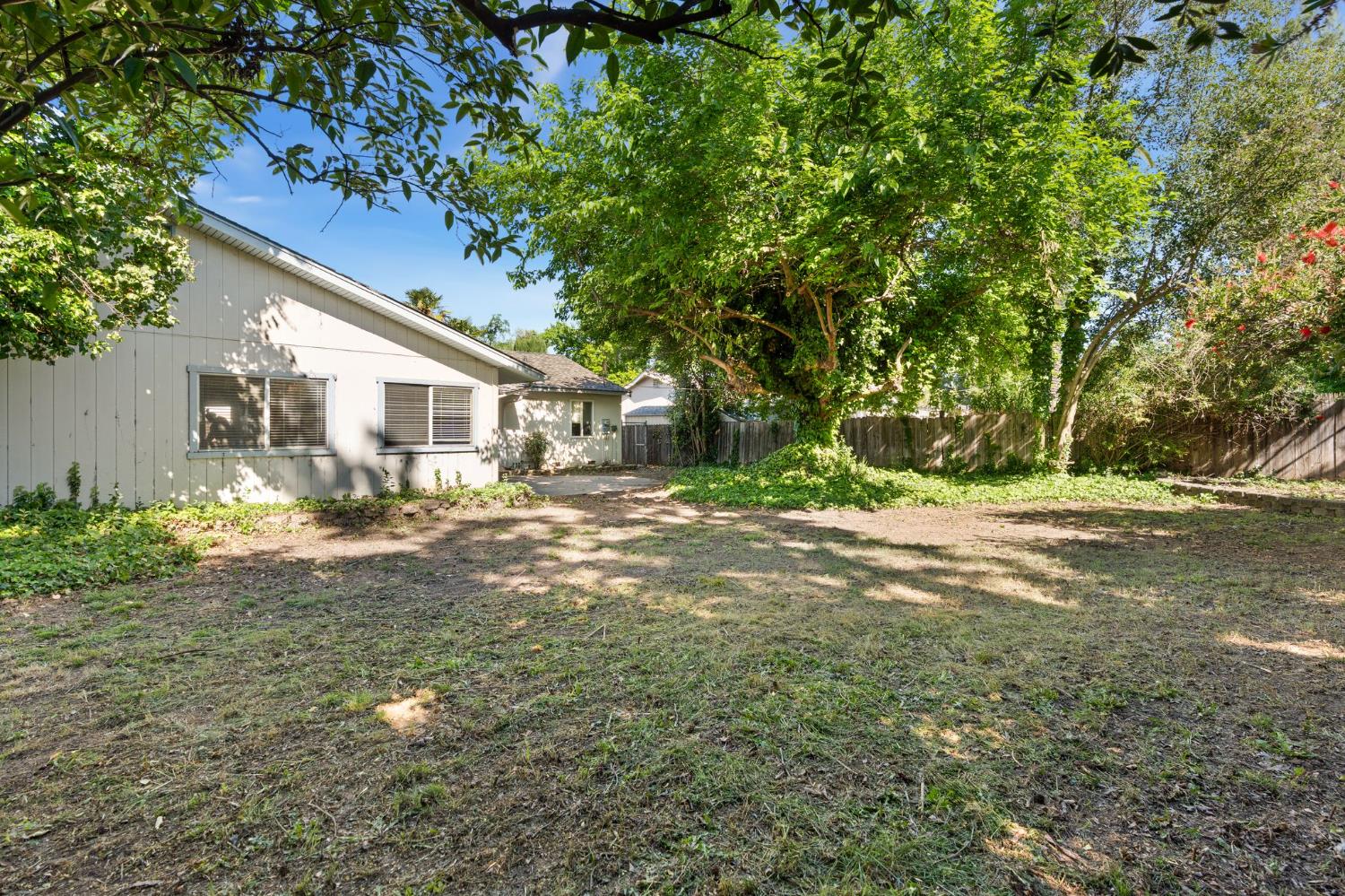 4504 Marble Way Carmichael, CA 95608 - Photo 26 of 36