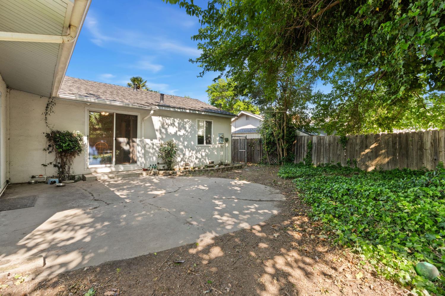 4504 Marble Way Carmichael, CA 95608 - Photo 27 of 36