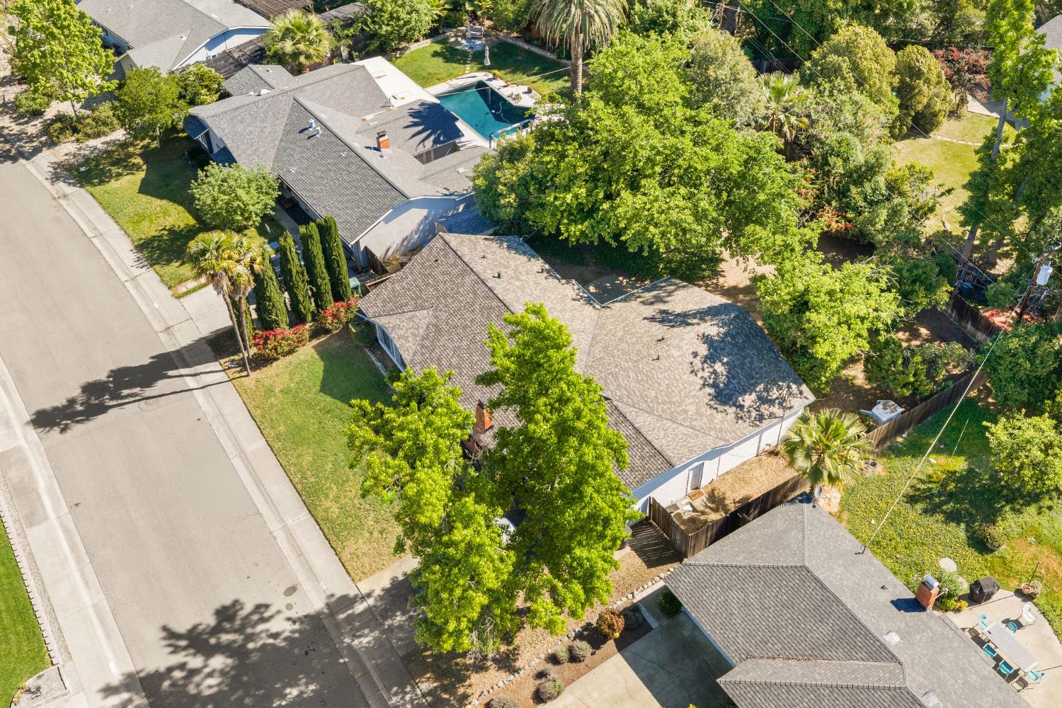 4504 Marble Way Carmichael, CA 95608 - Photo 31 of 36