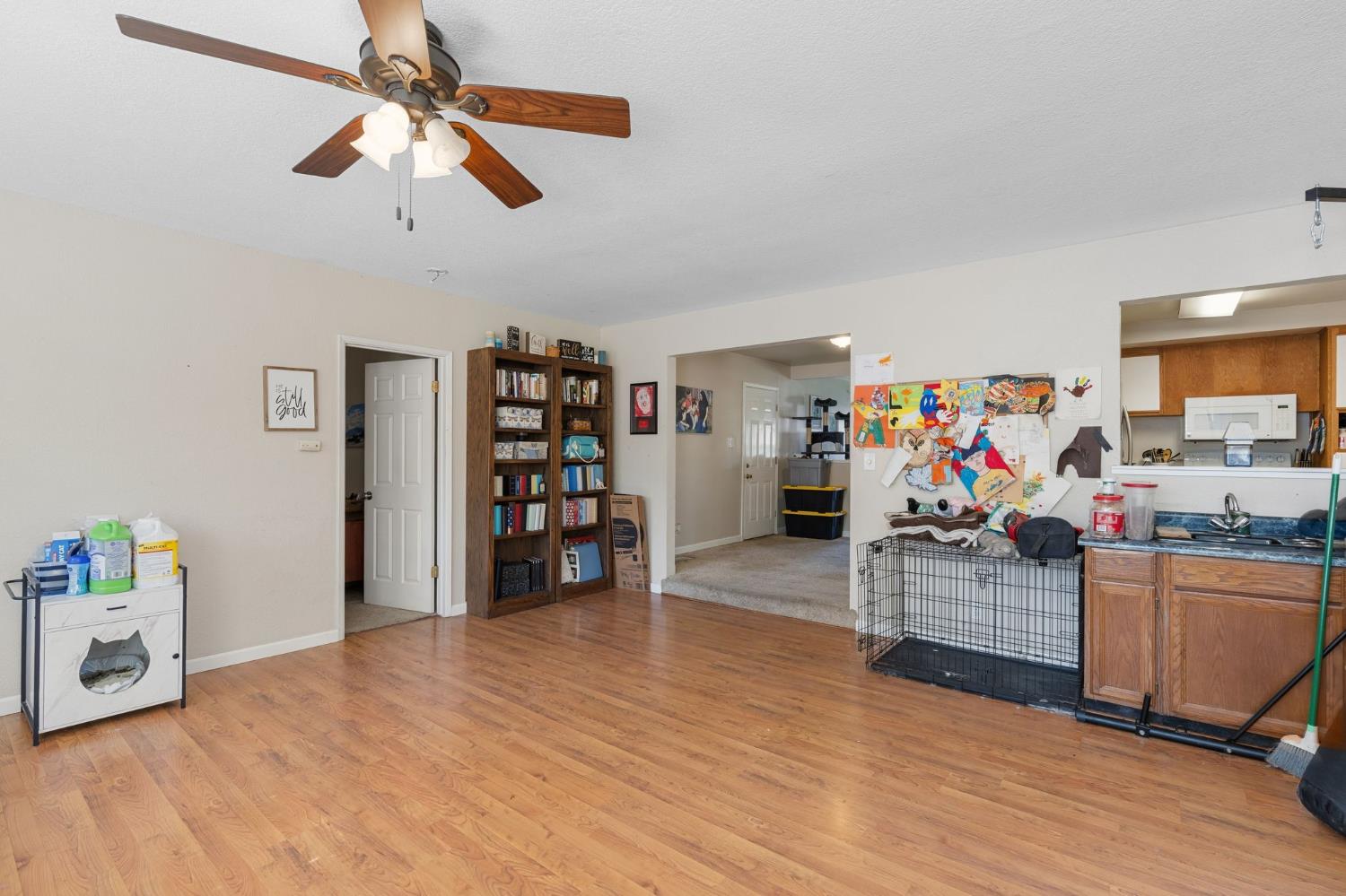 4504 Marble Way Carmichael, CA 95608 - Photo 8 of 36