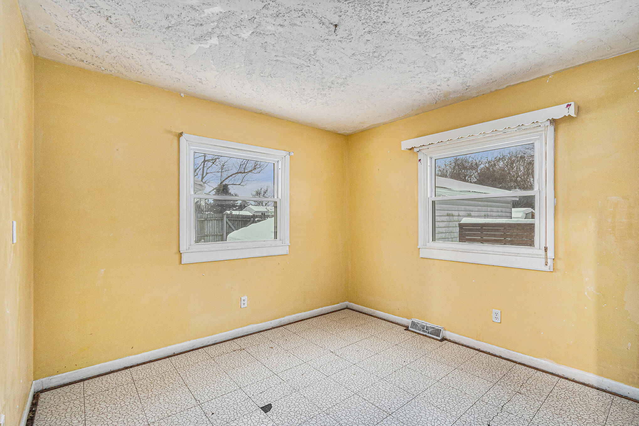 3039 Casper Street Kalamazoo, MI 49048 - Photo 10 of 17 009_3039casper_8_1