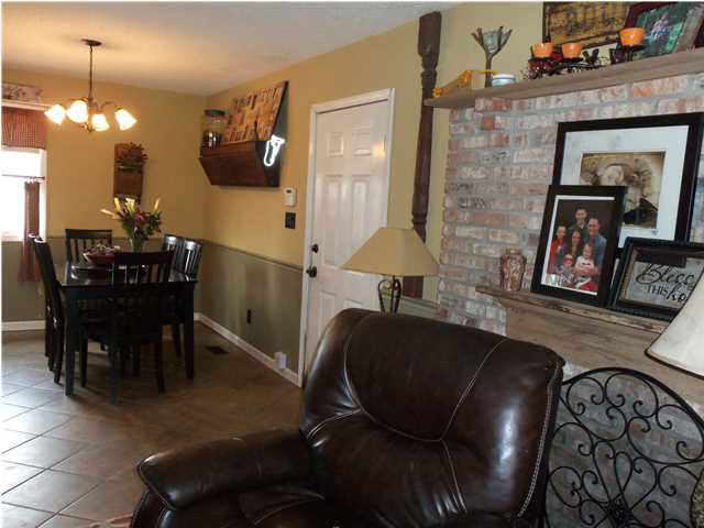1433 Hewins Road Boonville, IN 47601 - Photo 9 of 21 Gallery Image 9