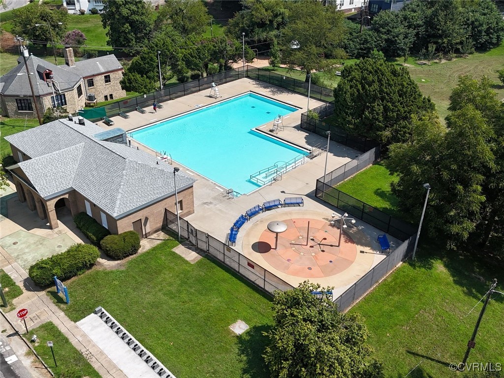 109 Overbrook Road Richmond, VA 23222 - Photo 43 of 47 an aerial view of a house having outdoor space