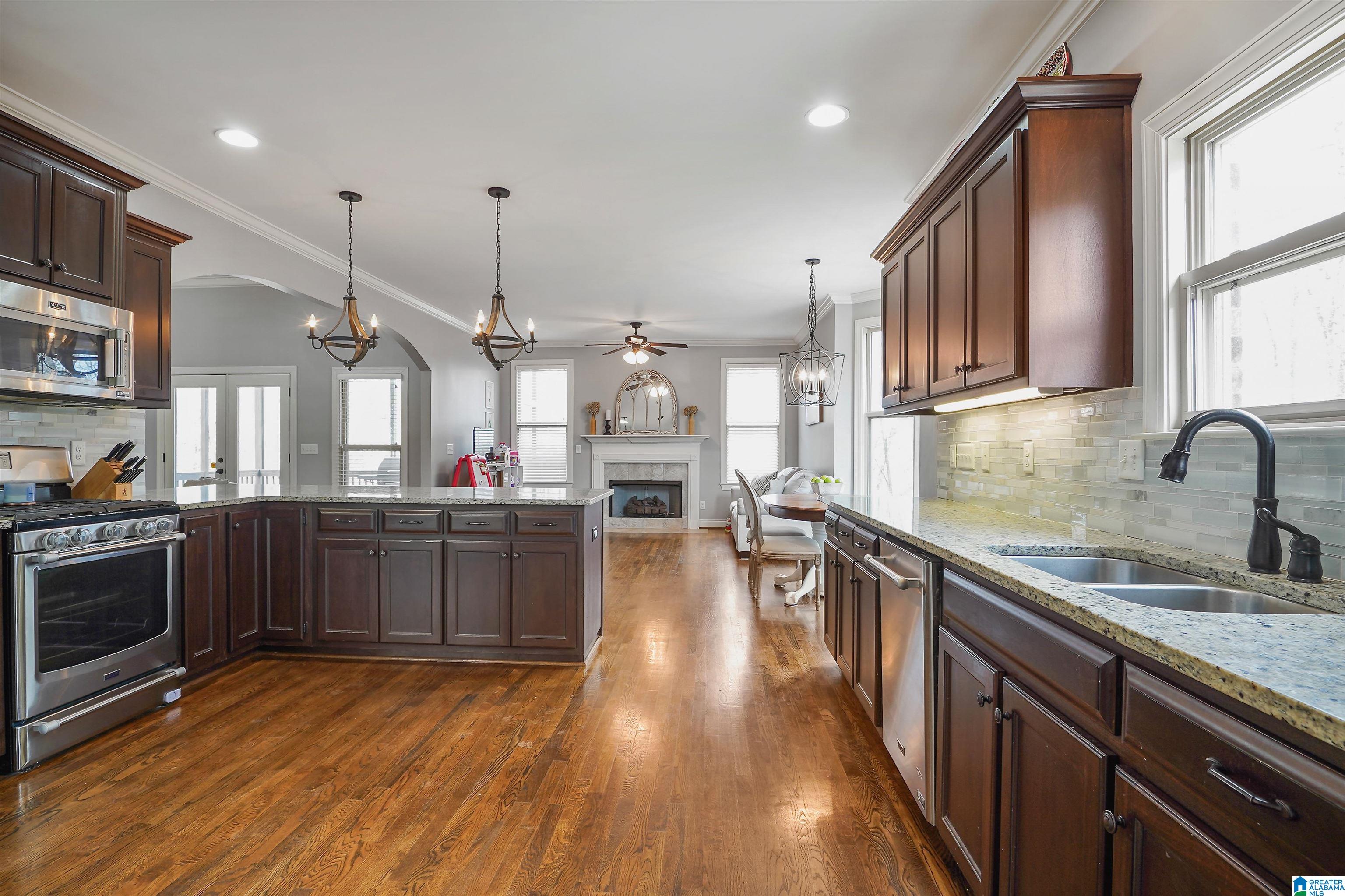 329 Sterling Manor Circle Alabaster, AL 35007 - Photo 11 of 47