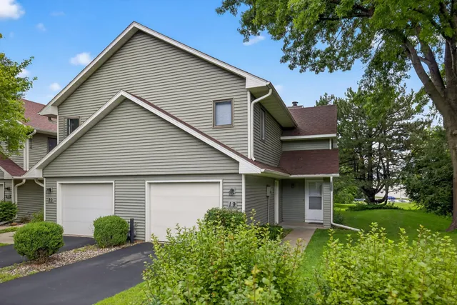 $239,900 | 19 Elton Ridge Court Northwest, Rochester, MN 55901