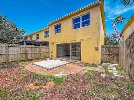 $300,000 | 3702 Southwest 60th Terrace, Unit 31, Davie, FL 33314