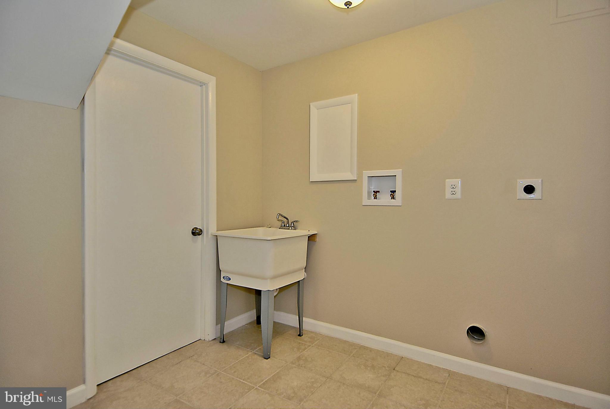 16201 Kent Road Laurel, MD 20707 - Photo 29 of 30 Laundry Room