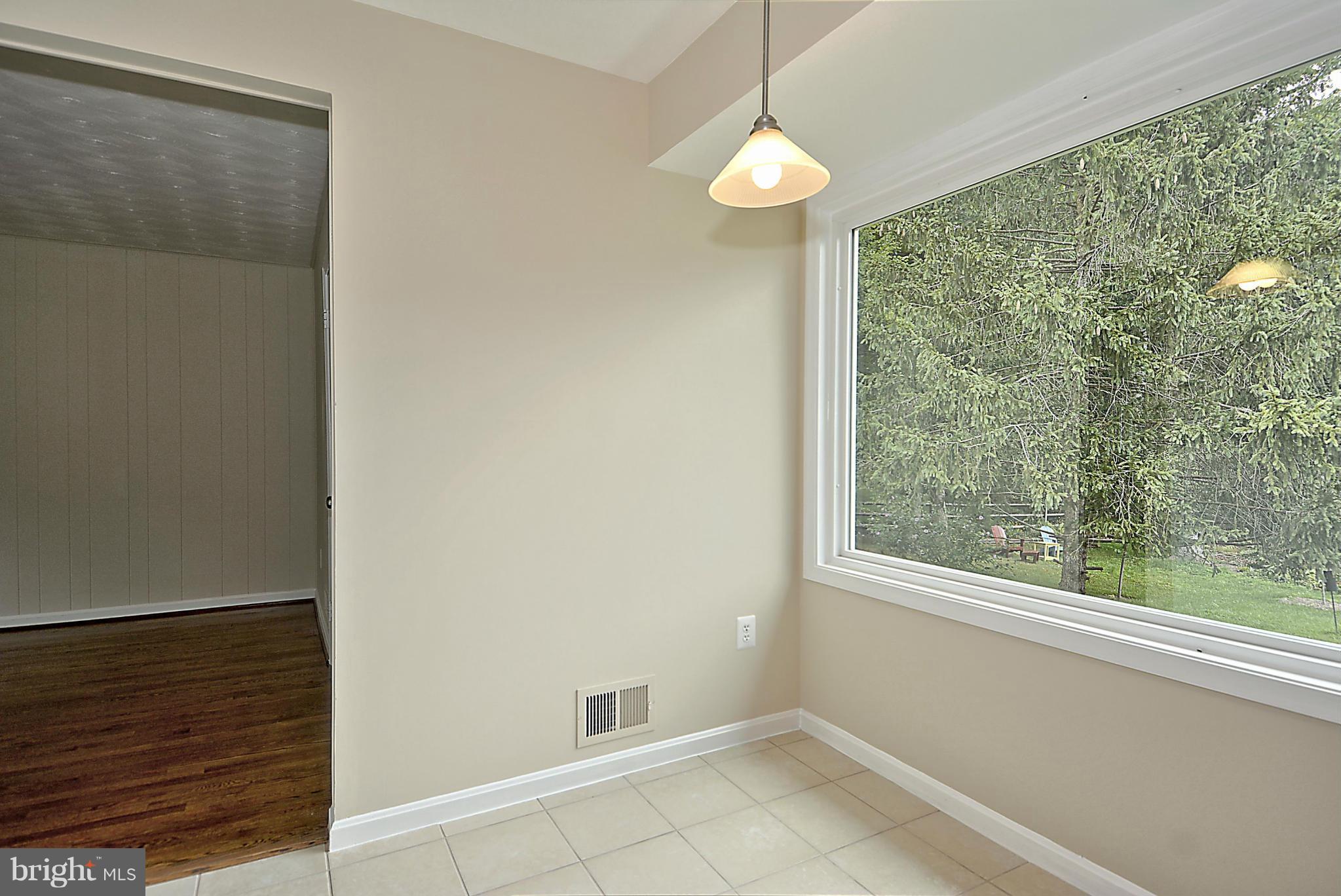 16201 Kent Road Laurel, MD 20707 - Photo 5 of 30 Breakfast room off Kitchen