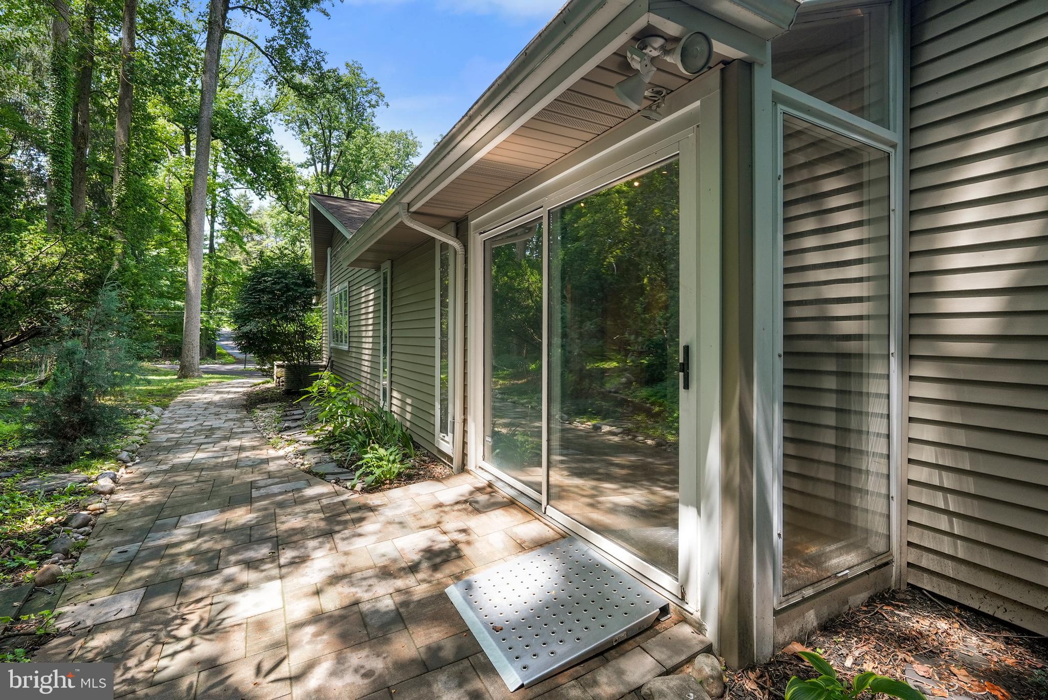 901 Dale Road Jenkintown, PA 19046 - Photo 11 of 56