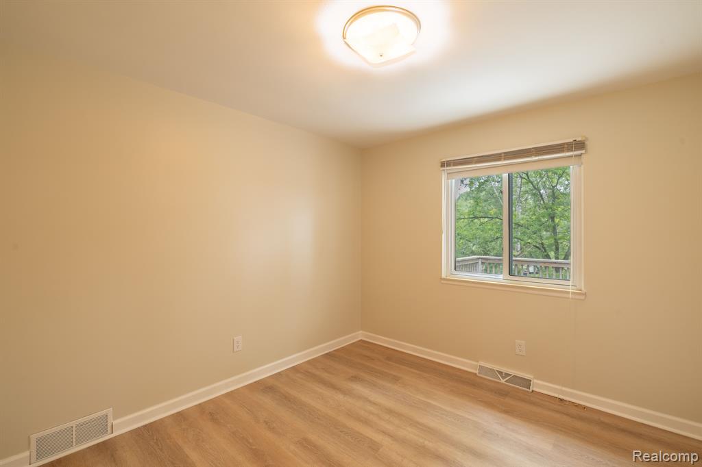 9920 Dexter-Pinckney Road Pinckney, MI 48169 - Photo 24 of 46 Gallery Image 24