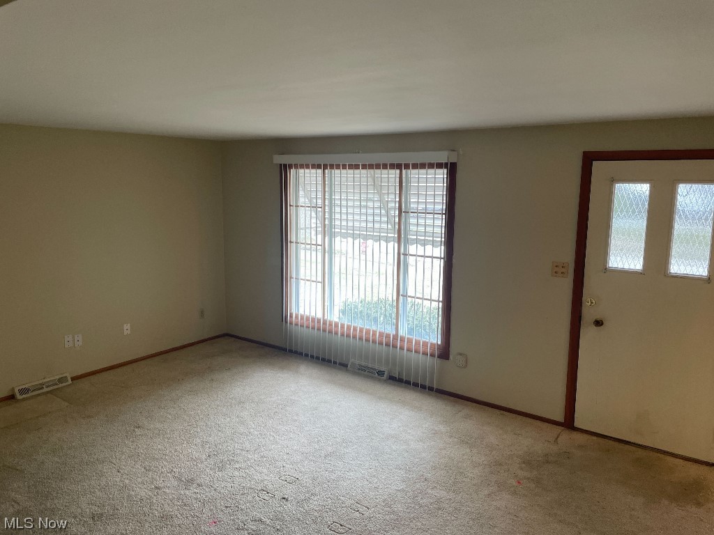 11235 Exeter Road Garfield Heights, OH 44125 - Photo 7 of 25