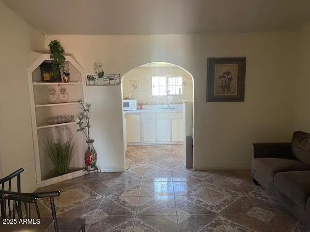 a view of a livingroom with a fireplace